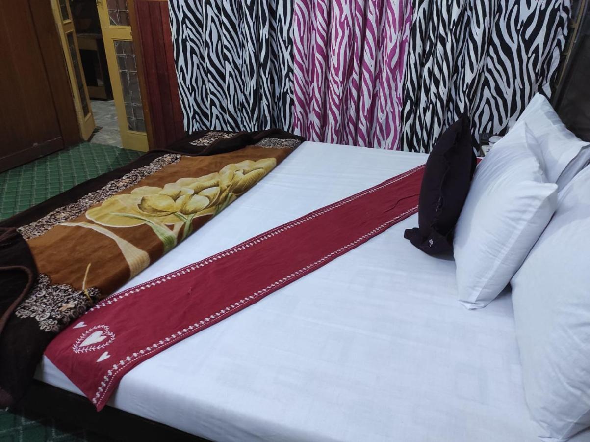 New City Lodges Guesthouse Islamabad Buitenkant foto