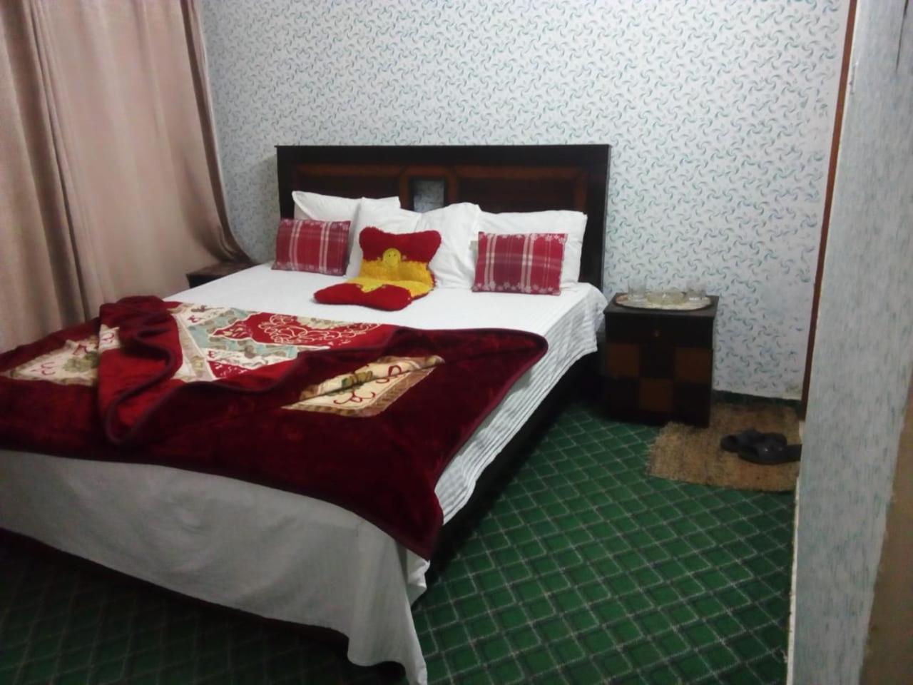New City Lodges Guesthouse Islamabad Kamer foto